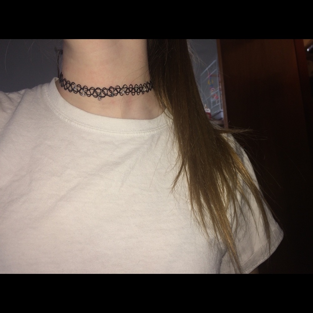 Black choker